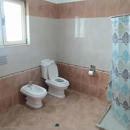 Pinwheel & Rooftop Bar بيت شباب فلورا