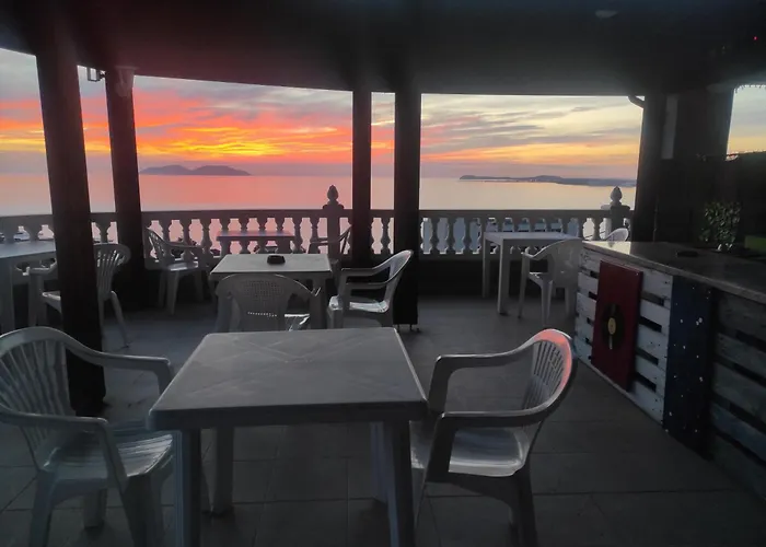 Pinwheel & Rooftop Bar * Vlorë