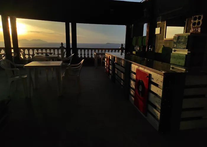 Pinwheel & Rooftop Bar Hostel Vlorë