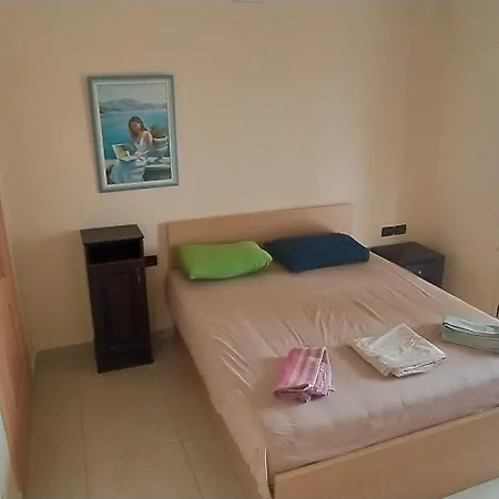 Hostal Pinwheel & Rooftop Bar Vlorë